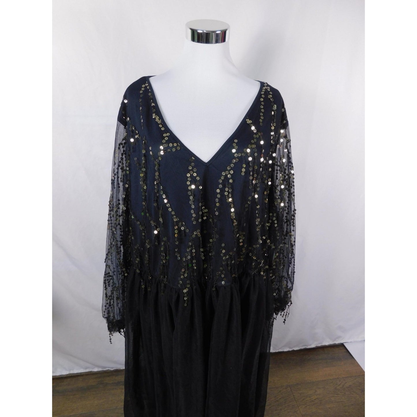 BloomChic Black Gold Sequin Mesh Dress 26 - V-Neck Plus - Excellent