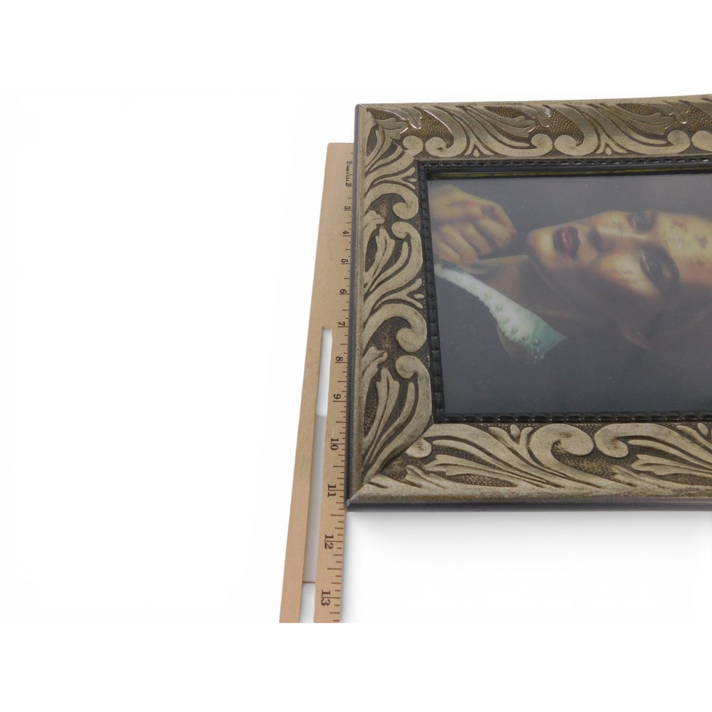 Vtg Lenticular Haunted Portrait Photo Shifting Image Decor 8x10 Framed