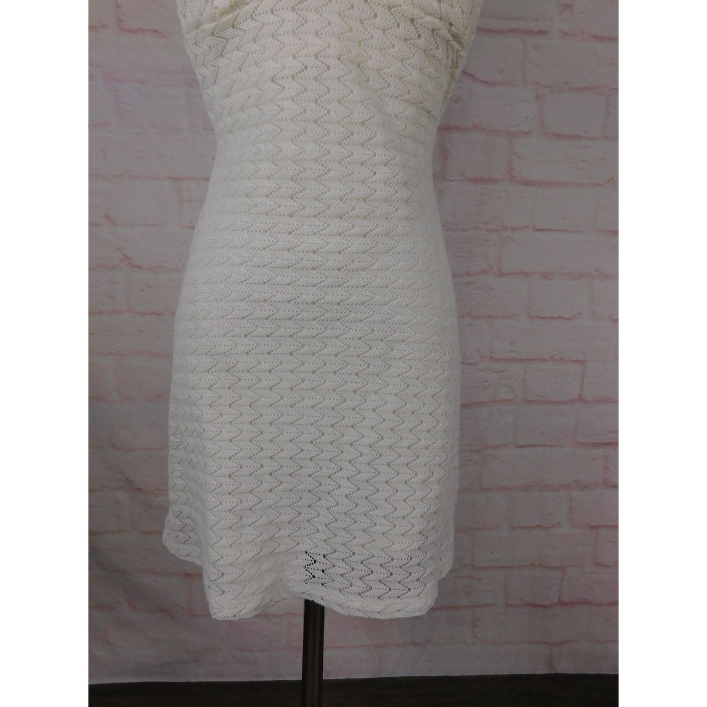 Forever 21 White Crochet Lace Mini S - Adjustable Straps - Excellent