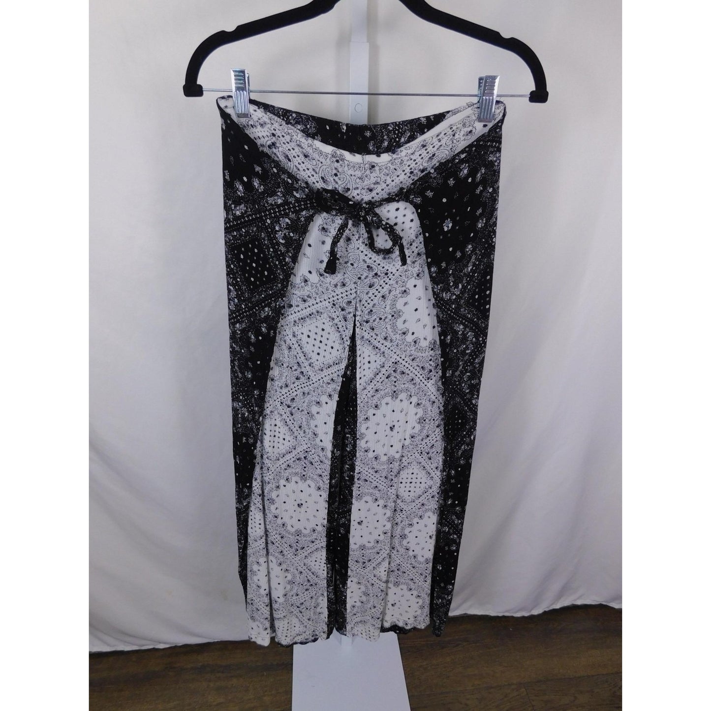 No Boundaries Small Black Paisley Palazzo Pants Boho Witch