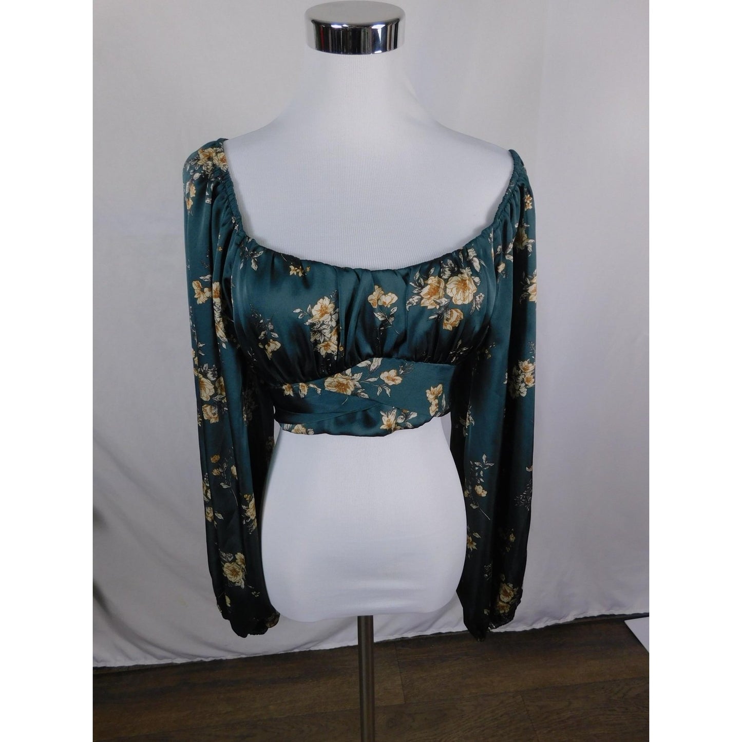 Altar'd State Blouse Womens Large Green Floral Tie Back Long Sleeve Delinca