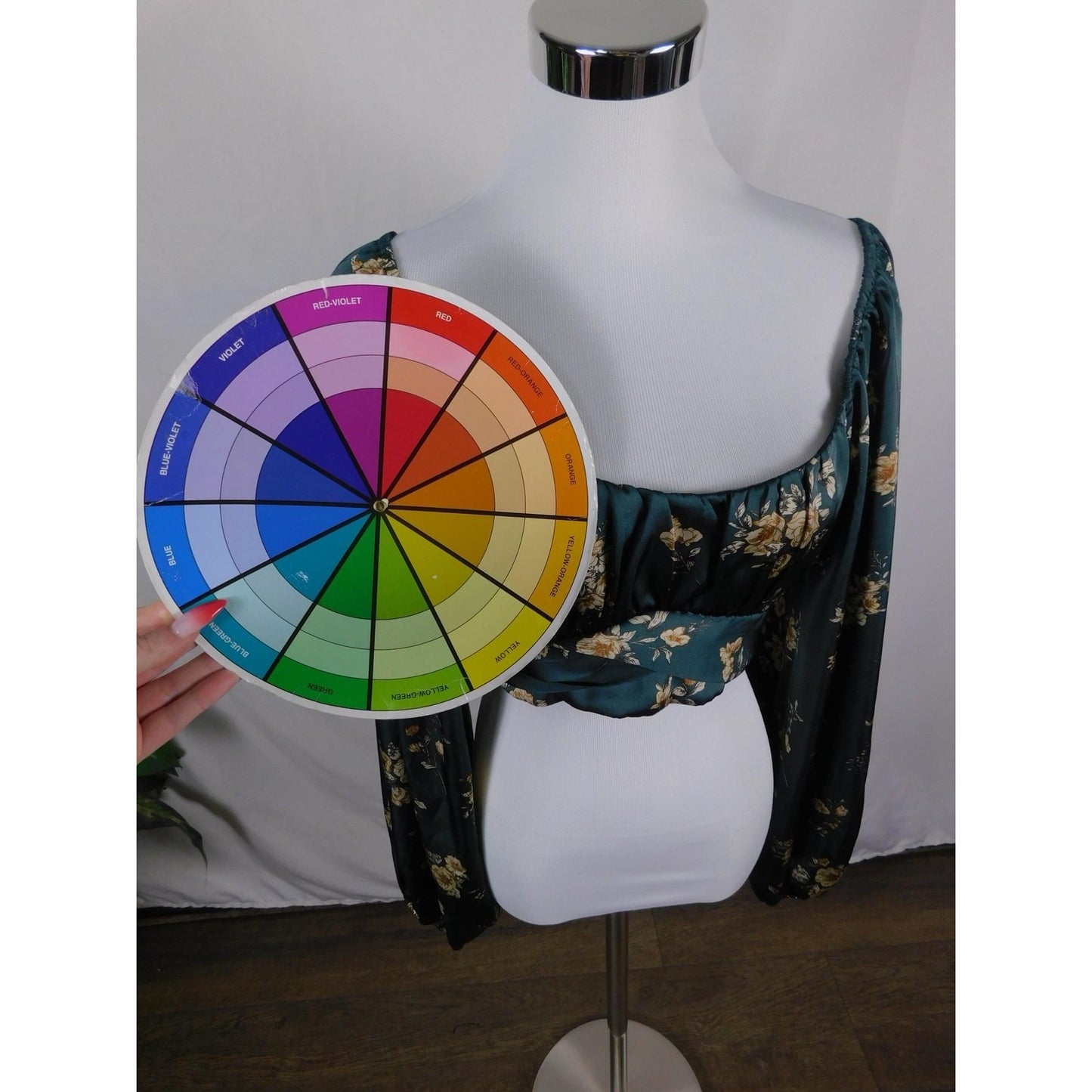 Altar'd State Blouse Womens Large Green Floral Tie Back Long Sleeve Delinca