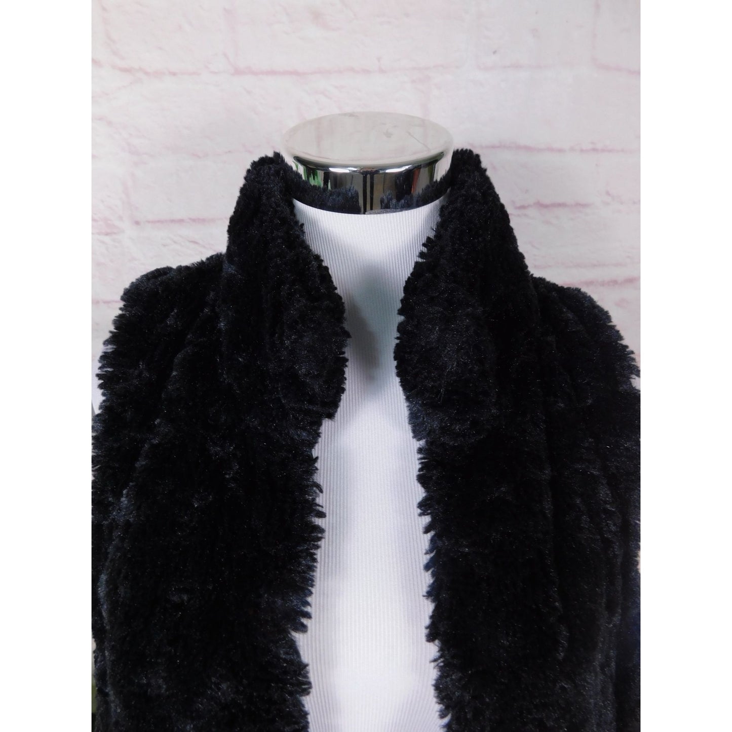 APT 9 Black Faux Fur Vest Soft Plush Lined Pockets Boho Chic S-M