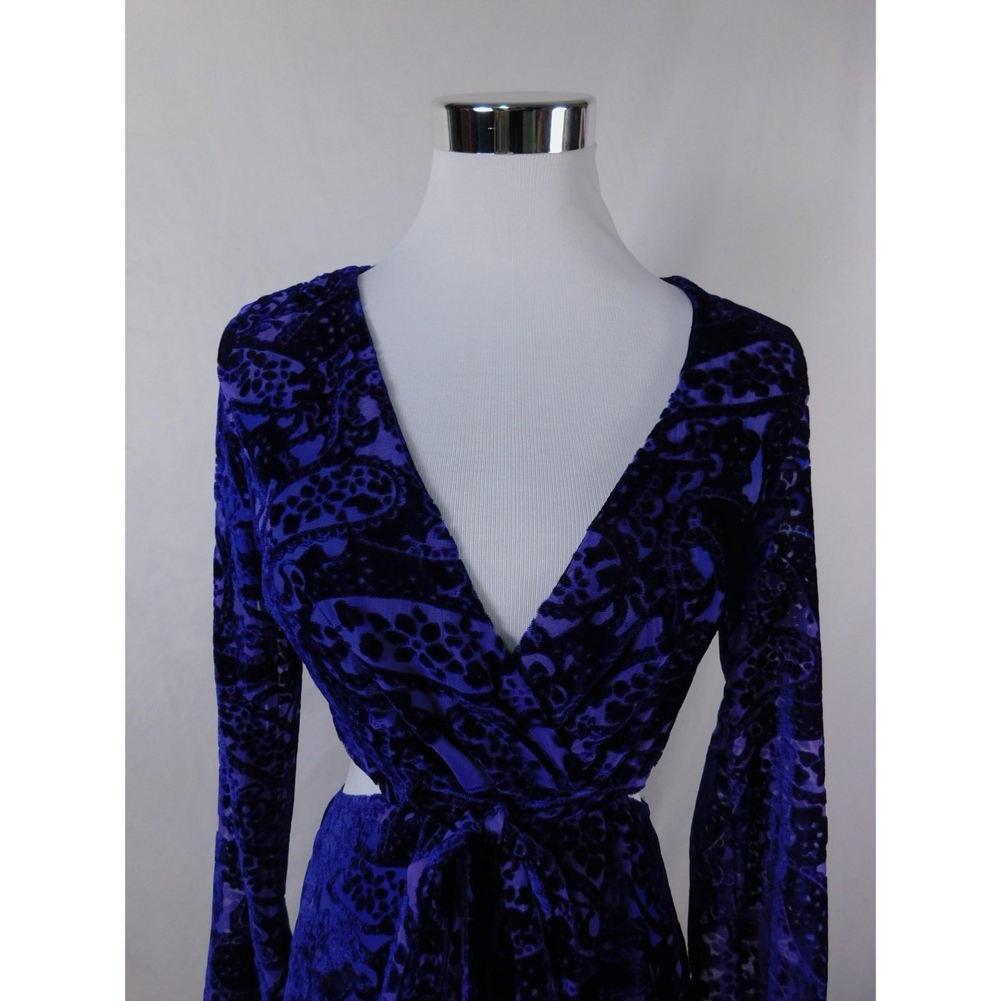 Tobi Dress Womens Small Blue Purple Velvet Burnout Wrap Mini Long Sleeve Cutout