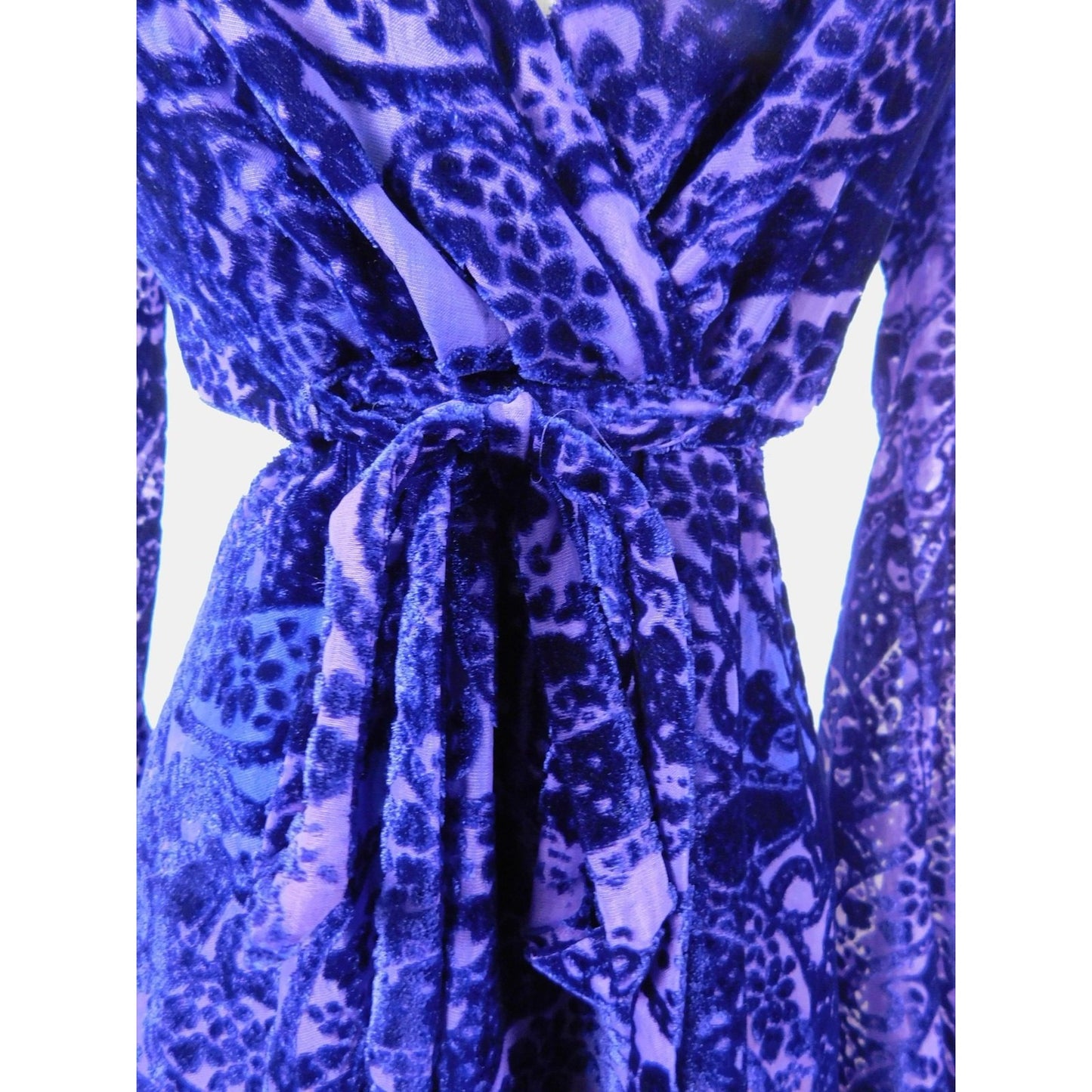 Tobi Dress Womens Small Blue Purple Velvet Burnout Wrap Mini Long Sleeve Cutout