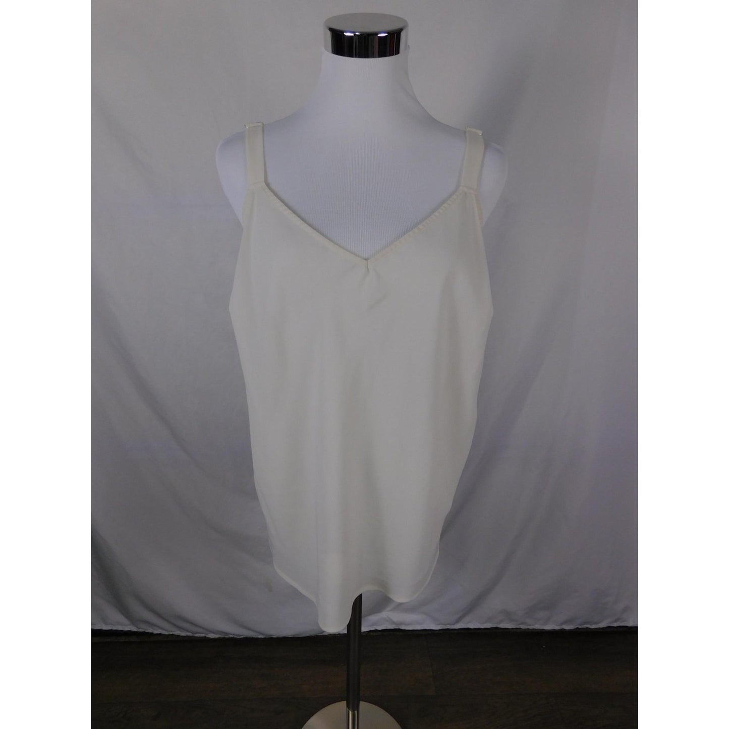Lane Bryant Ivory Camisole 18/20 - Adjustable Straps - Excellent