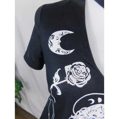 Witchy Gothic Graphic Shirt Womens Medium Black Deep V Cutout Choker Cats Moon