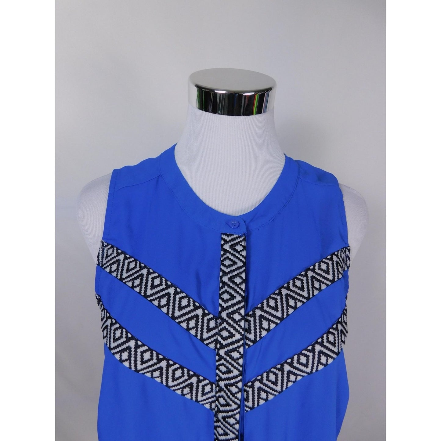Attention Blue Geometric Sleeveless Blouse S - Button Up - Excellent