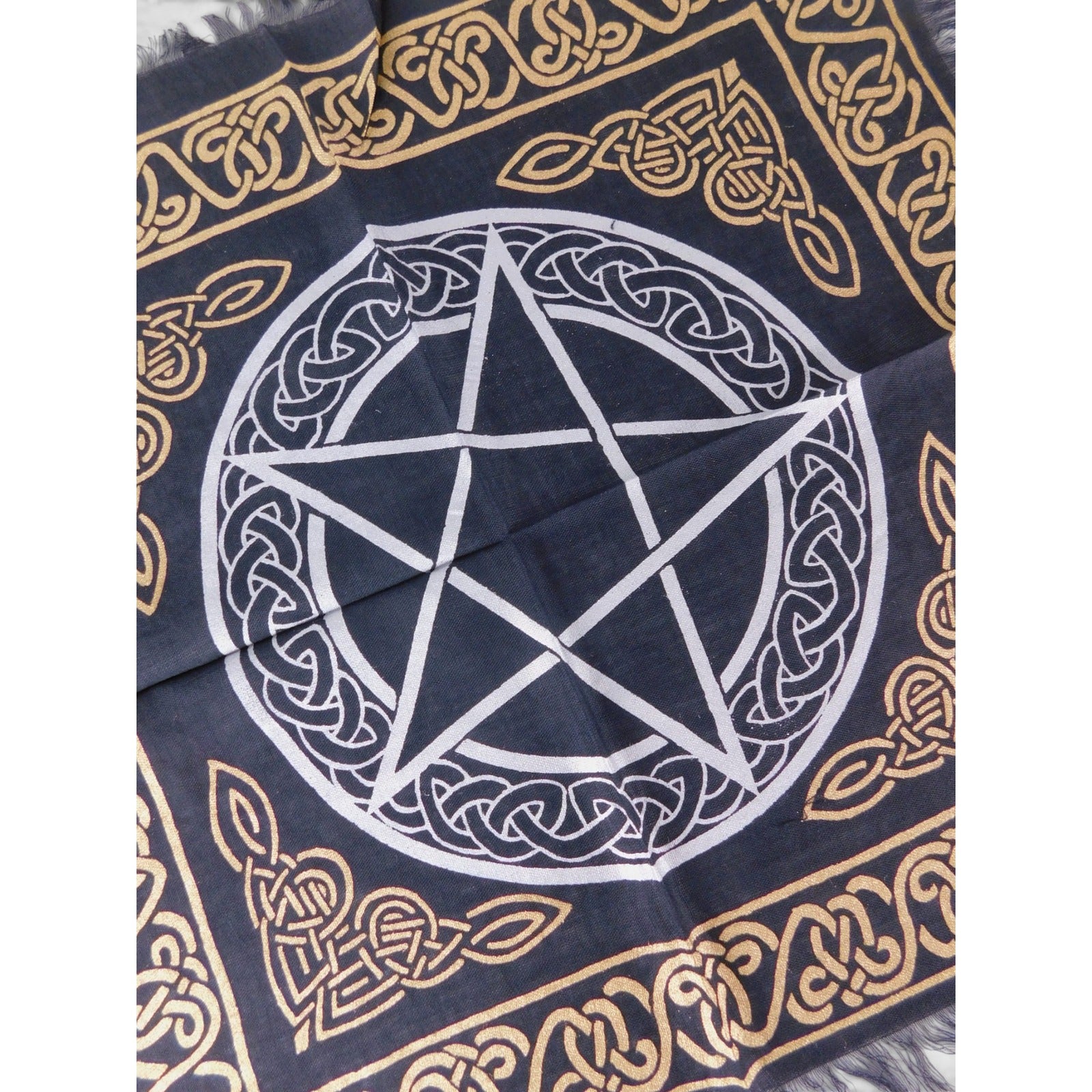 Pentacle Celtic Knot Altar Cloth Fringe Black Gold Wicca Witchcraft Tarot