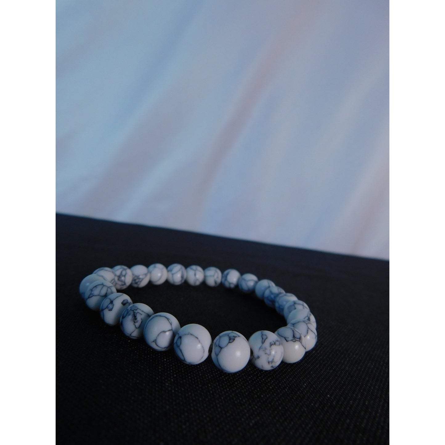 Howlite Gemstone Bead Bracelet Calming Healing Focus Stretch Unisex Jewelry Gift
