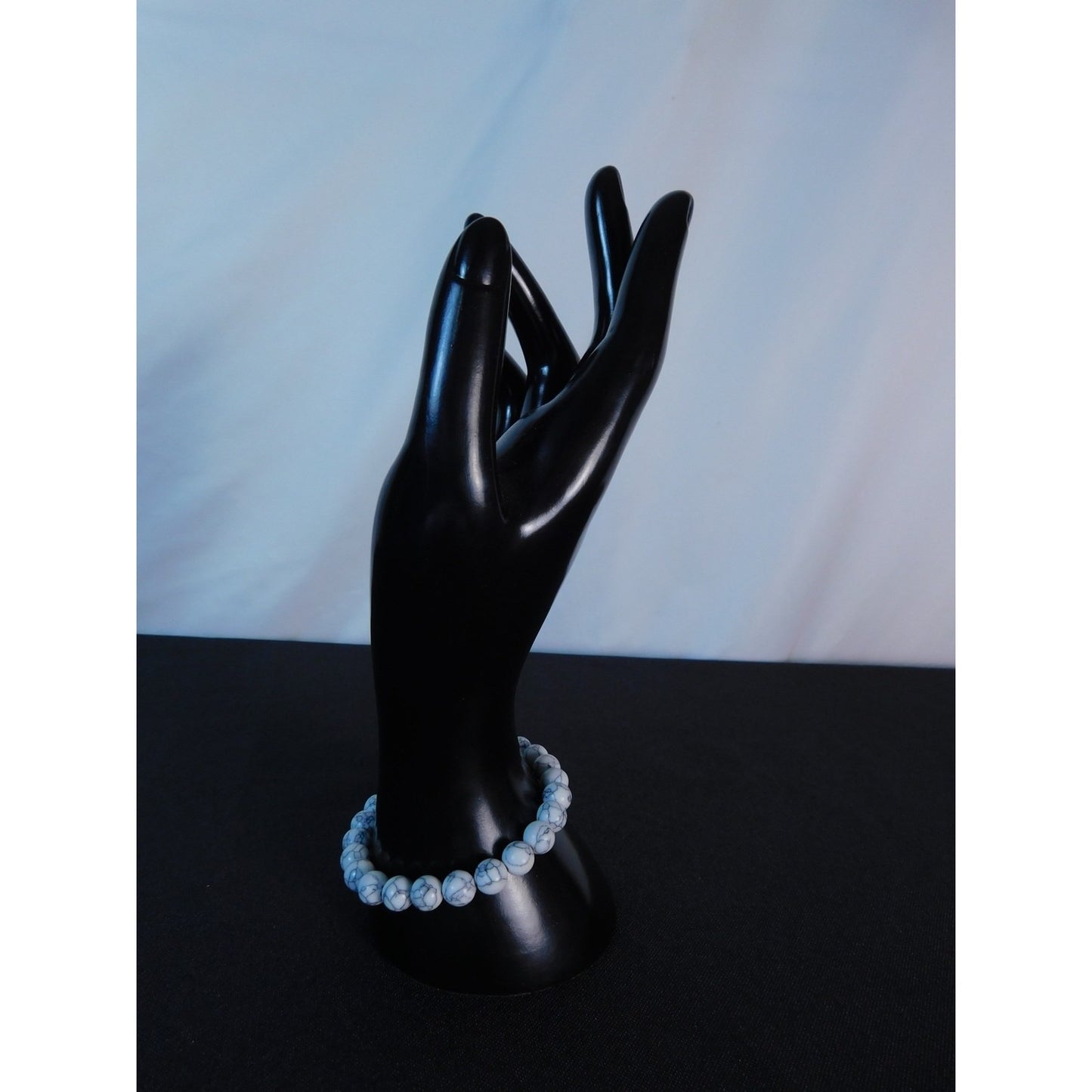 Howlite Gemstone Bead Bracelet Calming Healing Focus Stretch Unisex Jewelry Gift