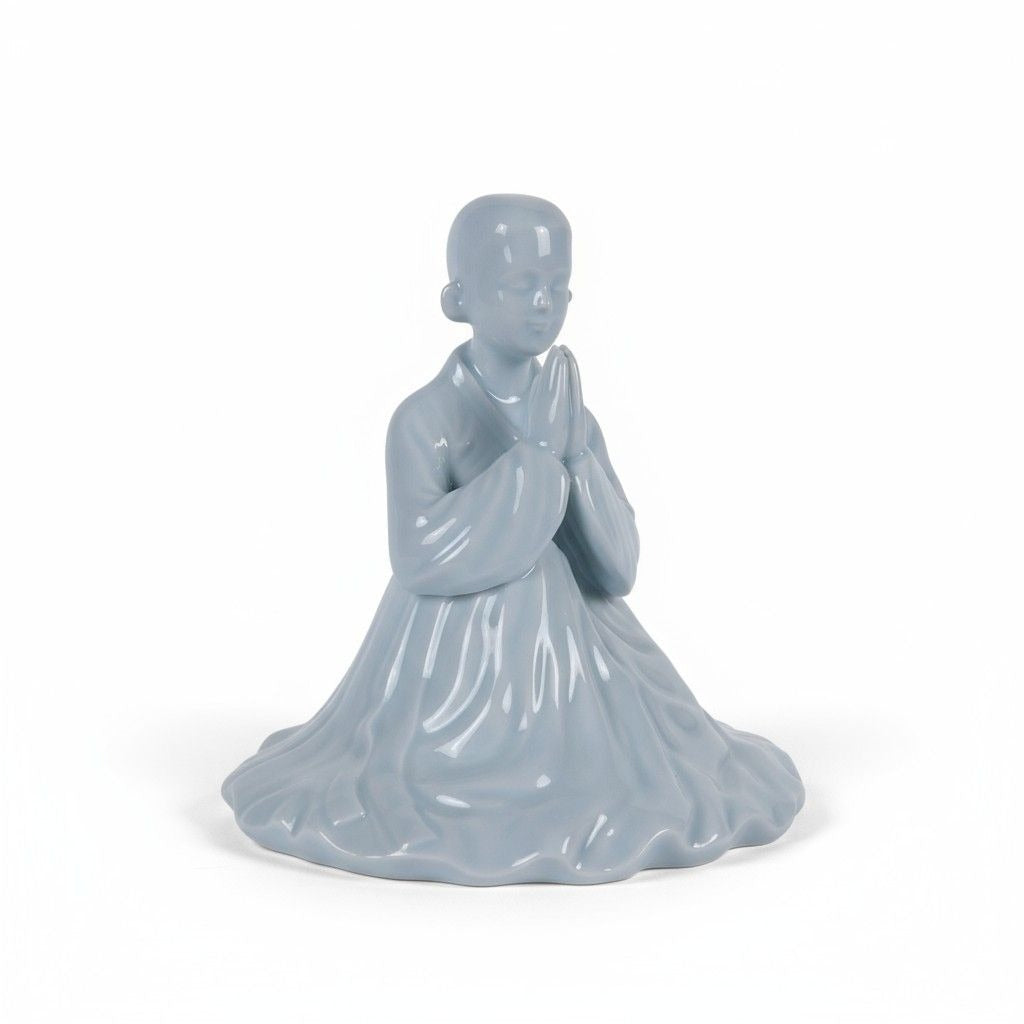 Vintage Blue Glazed Porcelain Kwan Yin Figurine 8.5" Goddess Of Mercy Statue In Prayer